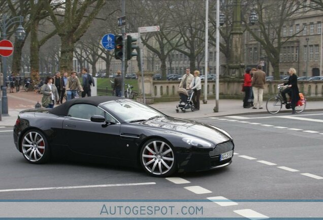 Aston Martin V8 Vantage Roadster