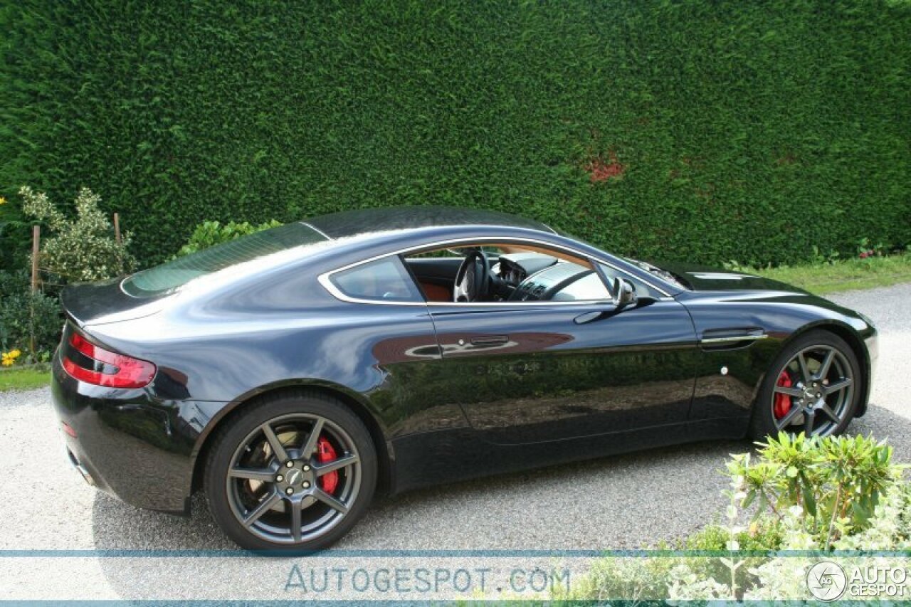 Aston Martin V8 Vantage