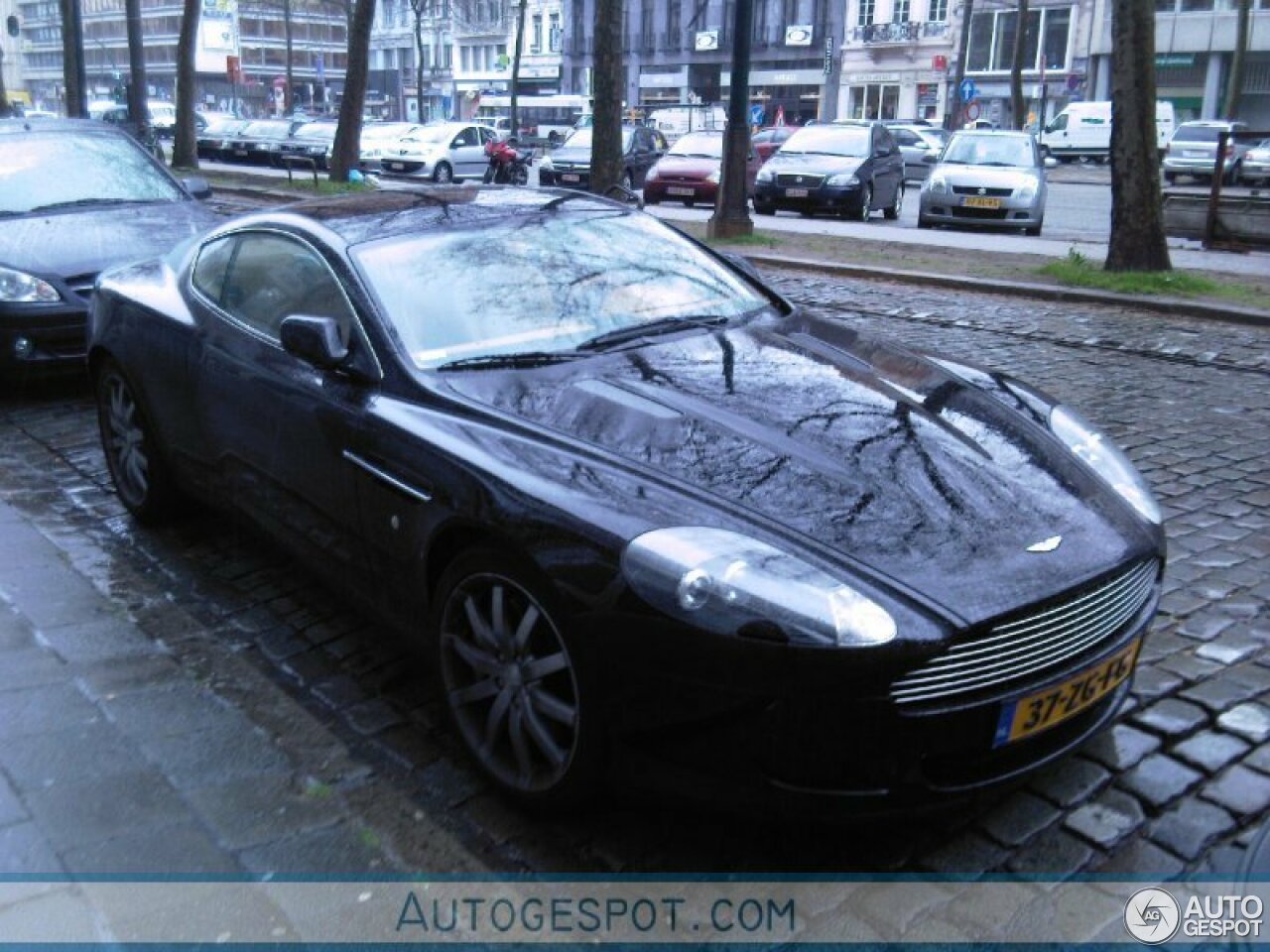 Aston Martin DB9