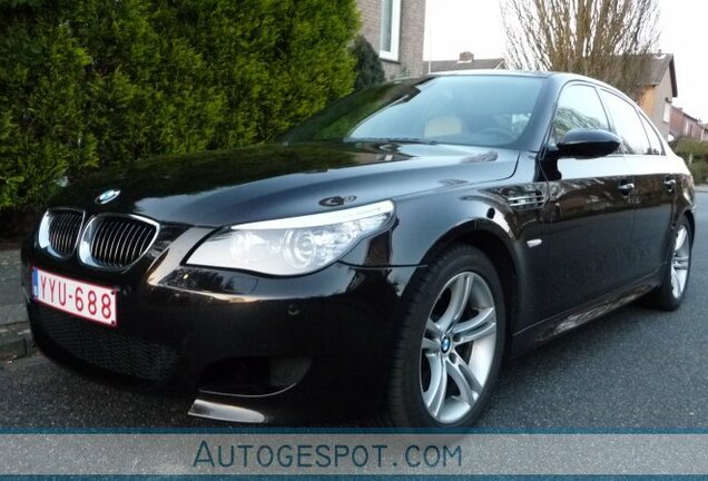 BMW M5 E60 2005