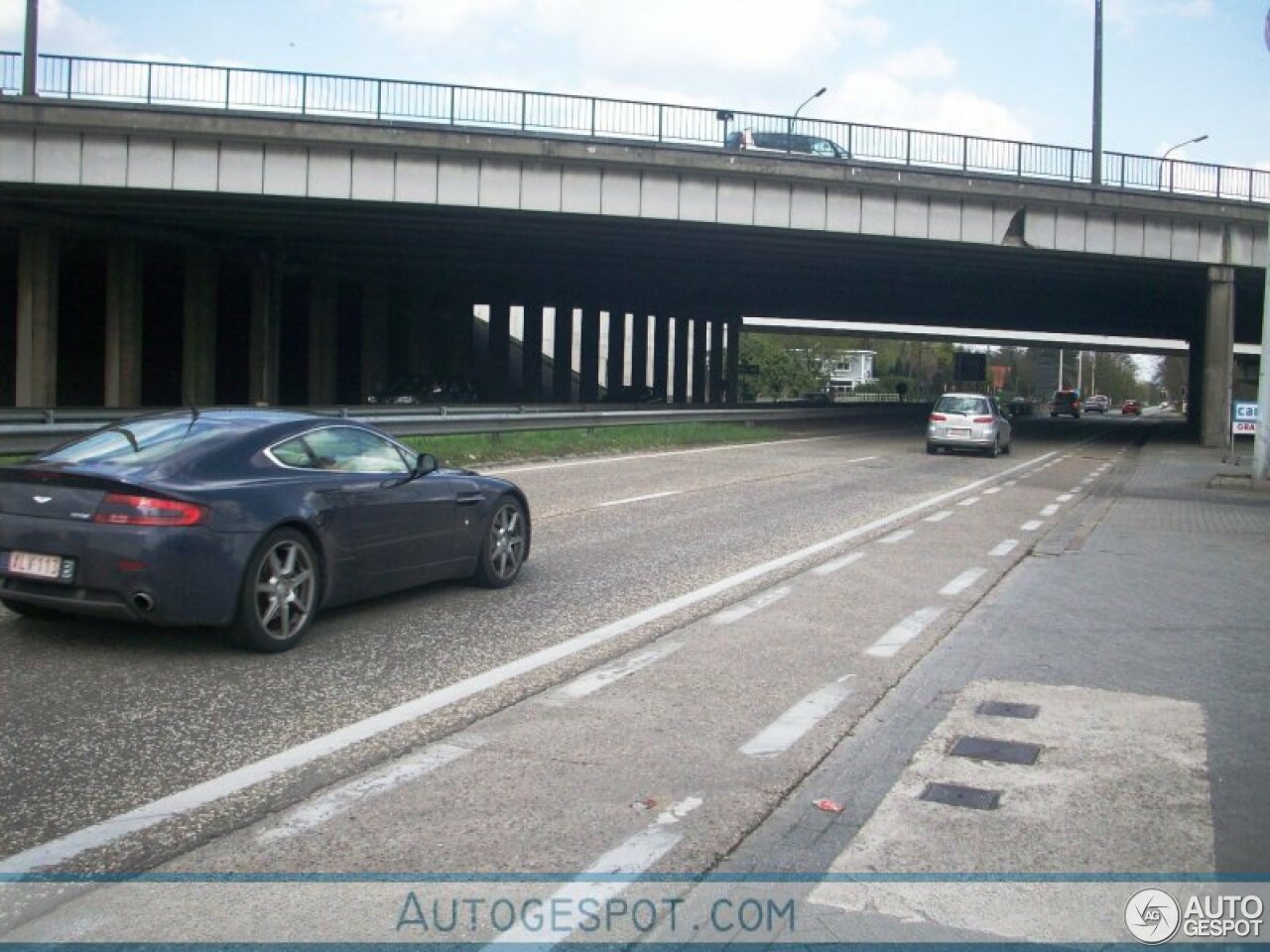 Aston Martin V8 Vantage