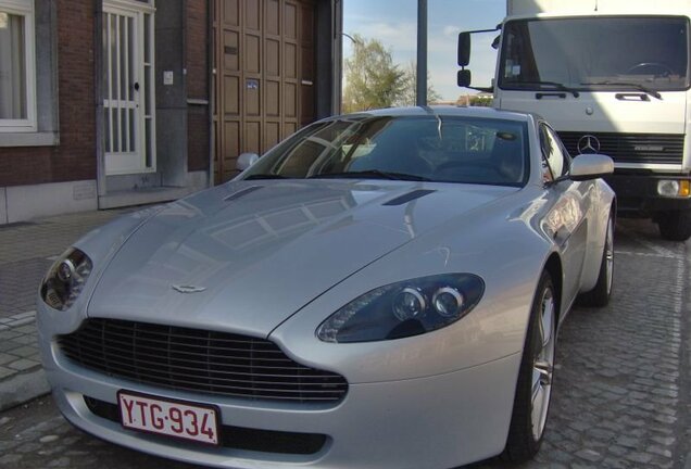 Aston Martin V8 Vantage