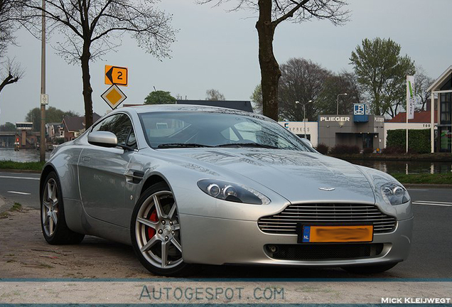 Aston Martin V8 Vantage