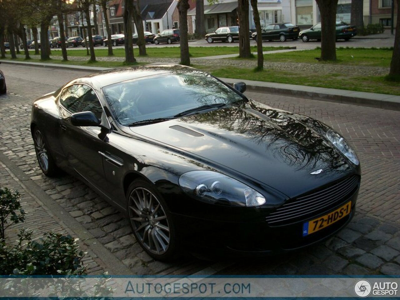 Aston Martin DB9