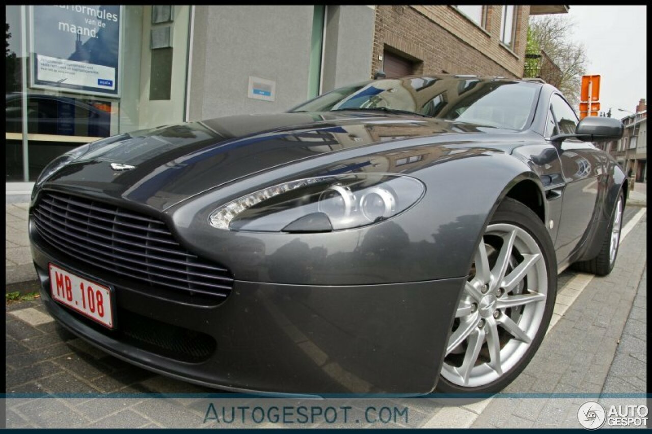 Aston Martin V8 Vantage