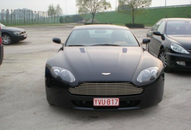 Aston Martin V8 Vantage