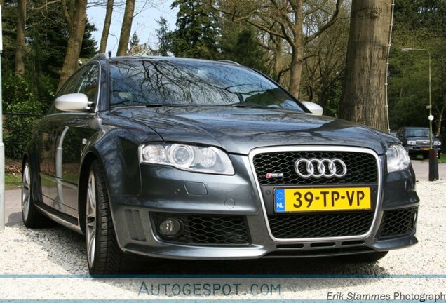 Audi RS4 Avant B7