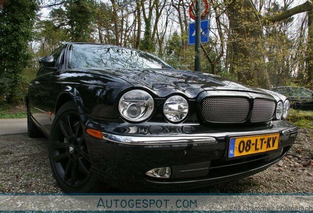 Jaguar XJR