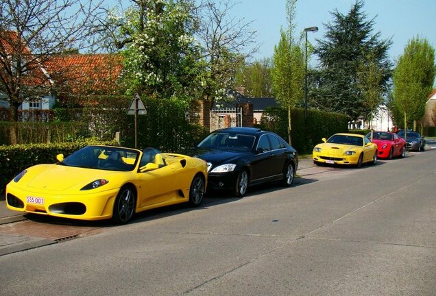 Aston Martin V8 Vantage Roadster