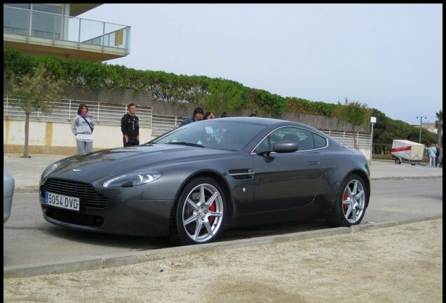 Aston Martin V8 Vantage