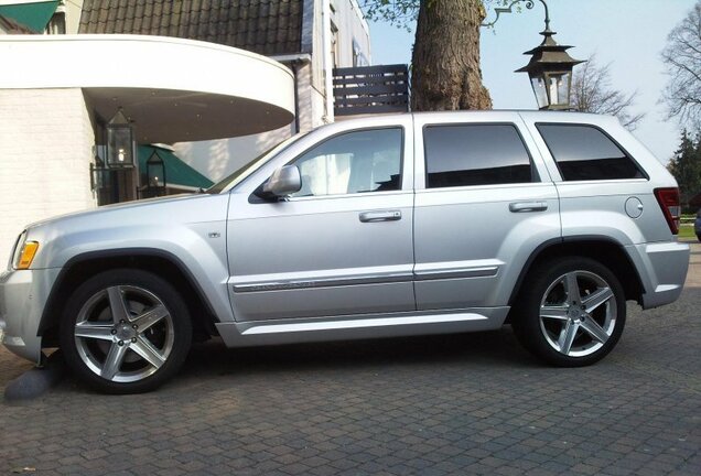 Jeep Grand Cherokee SRT-8 2005