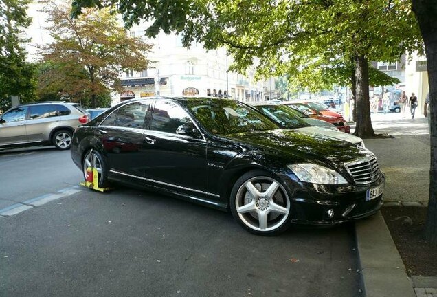 Mercedes-Benz S 65 AMG V221