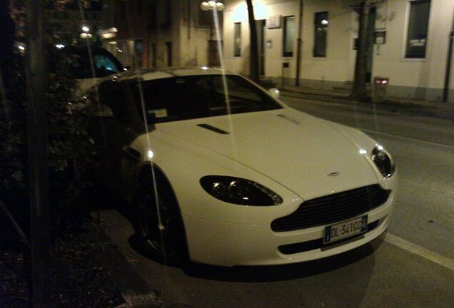 Aston Martin V8 Vantage