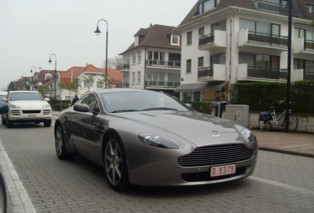 Aston Martin V8 Vantage