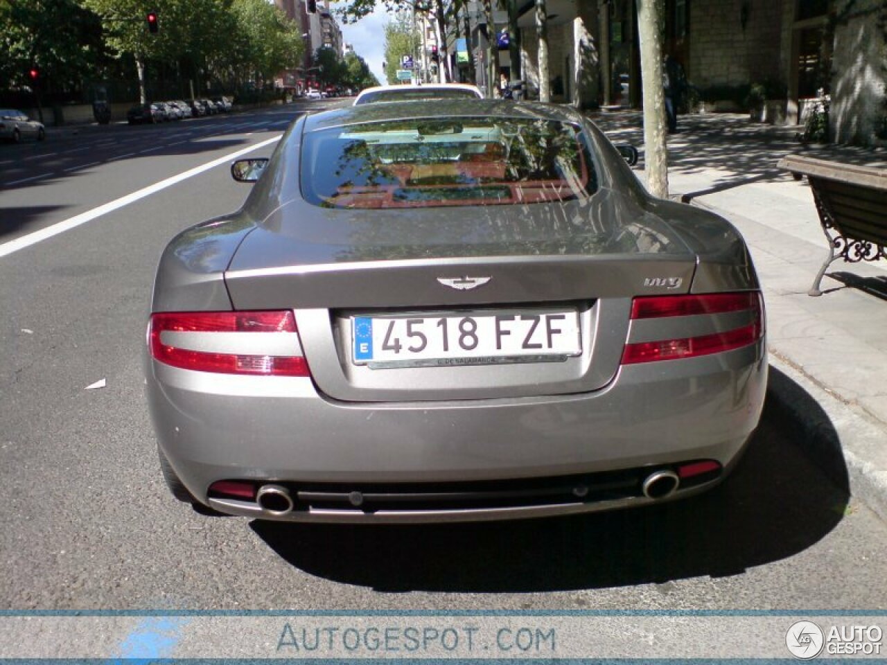 Aston Martin DB9