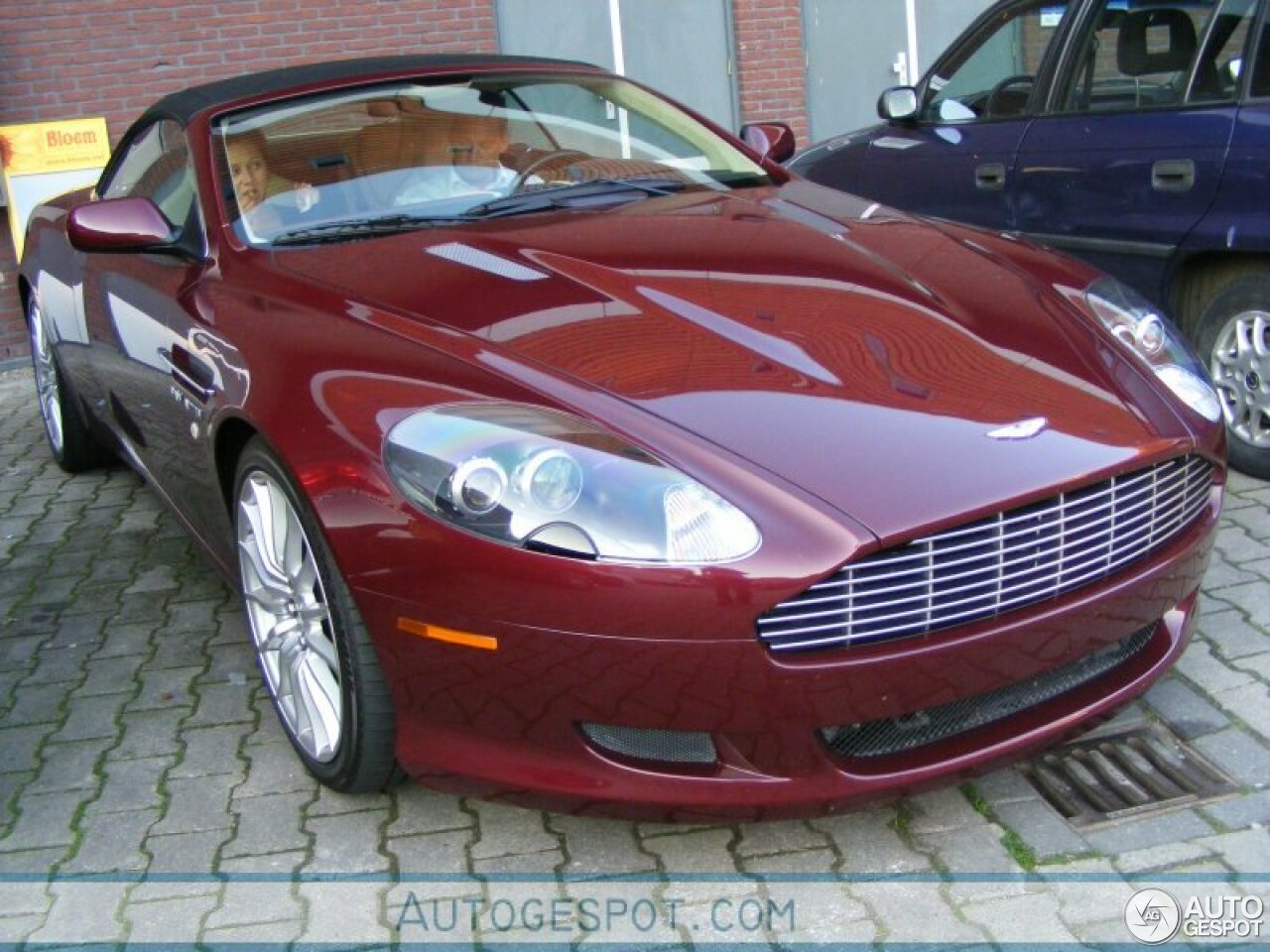 Aston Martin DB9 Volante