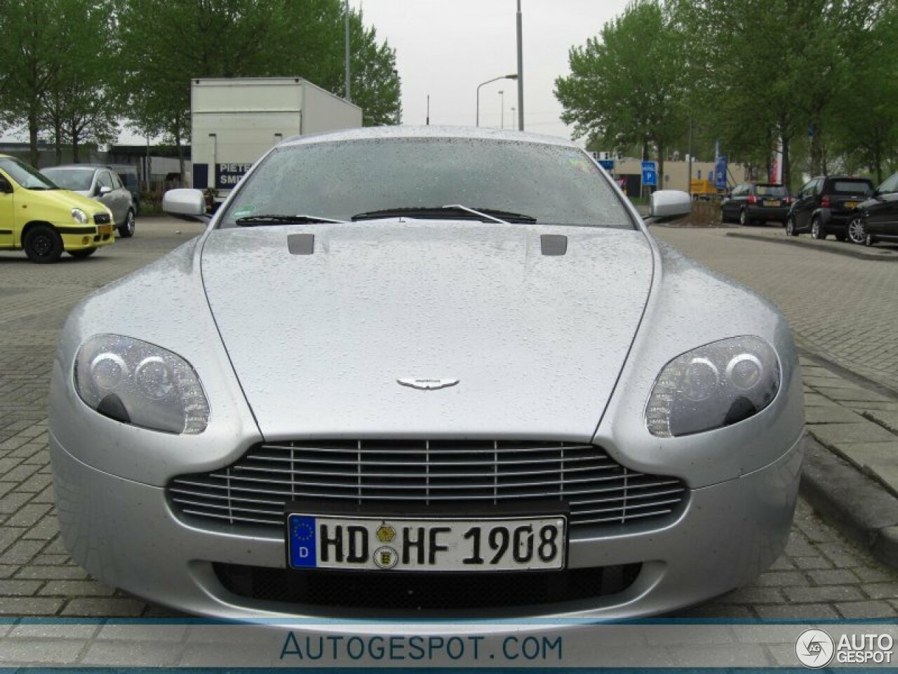 Aston Martin V8 Vantage