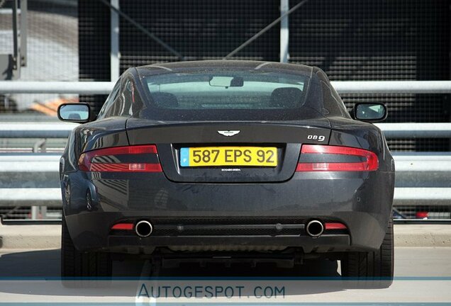 Aston Martin DB9