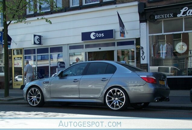 BMW M5 E60 2005