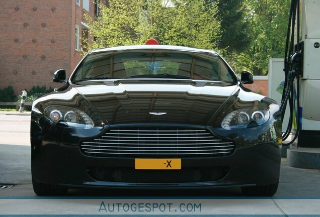 Aston Martin V8 Vantage