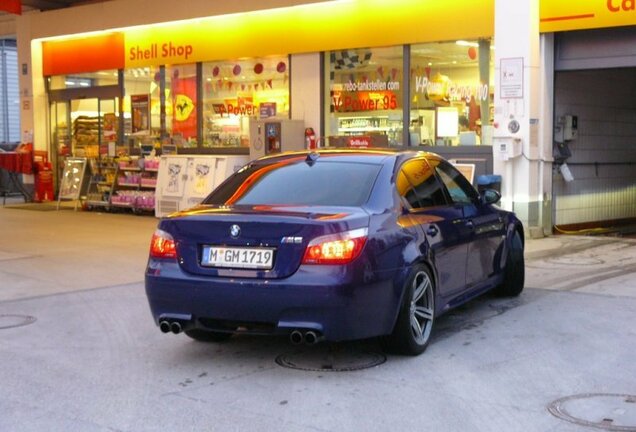 BMW M5 E60 2005