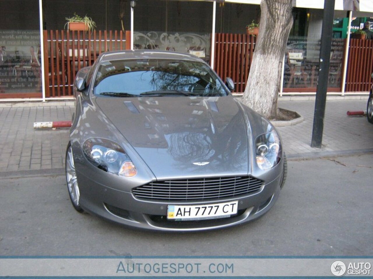 Aston Martin DB9