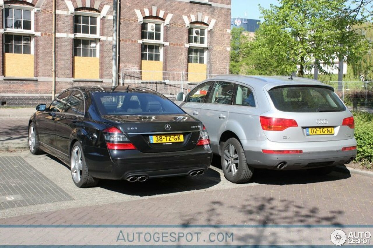 Mercedes-Benz S 63 AMG W221