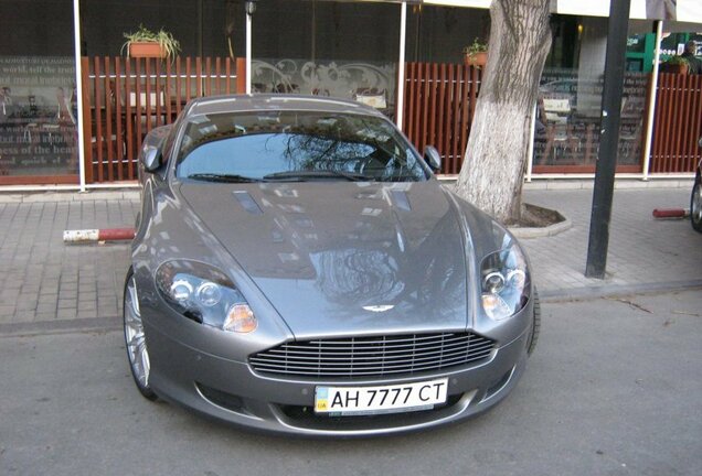 Aston Martin DB9