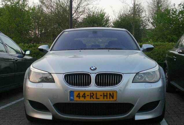 BMW M5 E60 2005