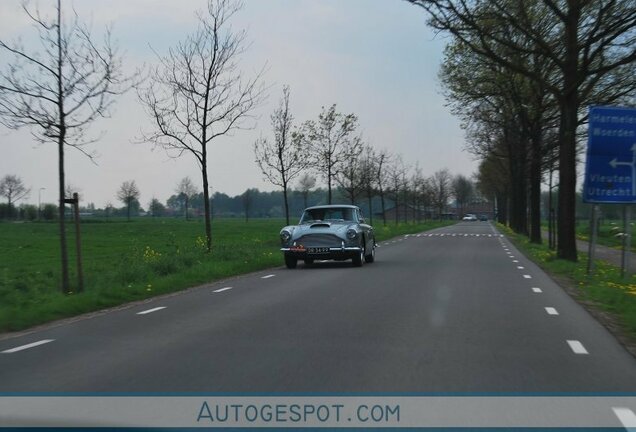 Aston Martin DB4 Series 3