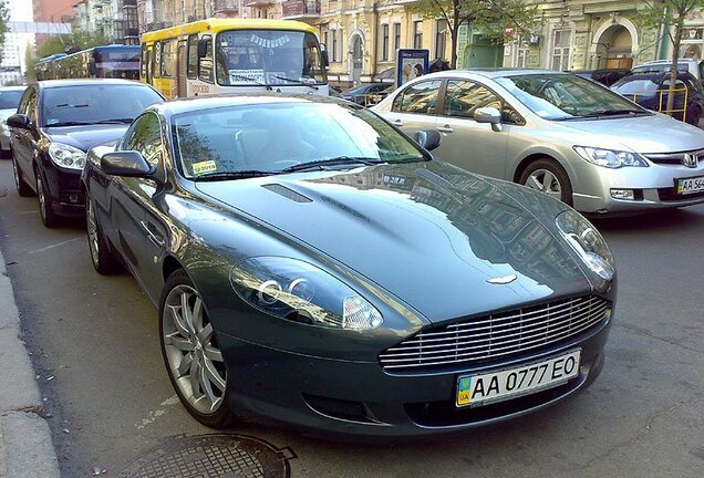 Aston Martin DB9