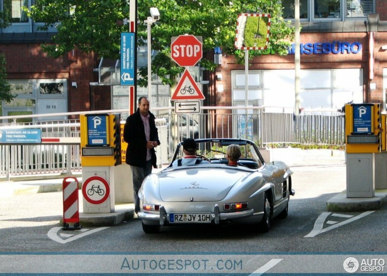 Mercedes-Benz 300SL Roadster