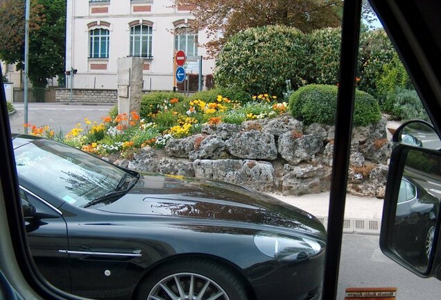 Aston Martin DB9