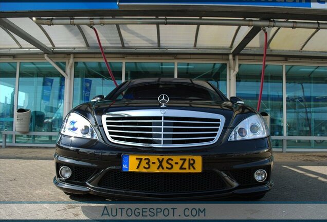 Mercedes-Benz S 63 AMG W221