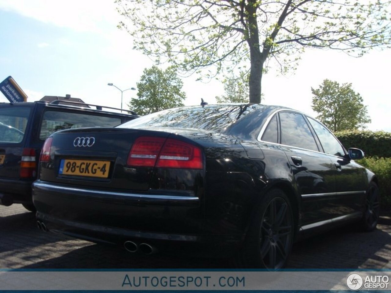 Audi S8 D3