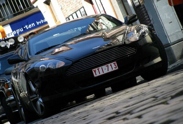 Aston Martin DB9