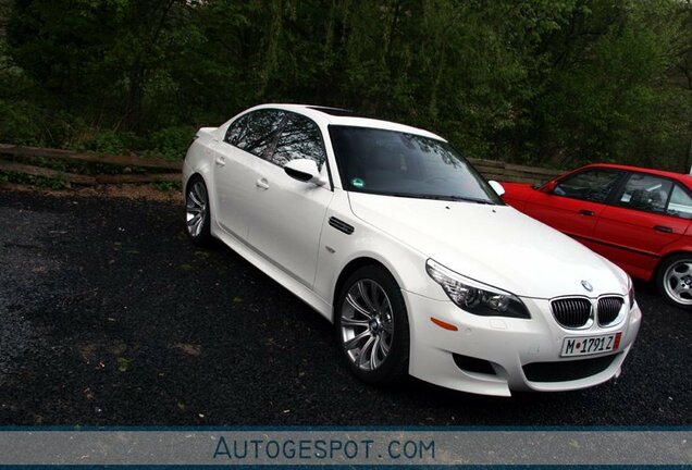 BMW M5 E60 2005