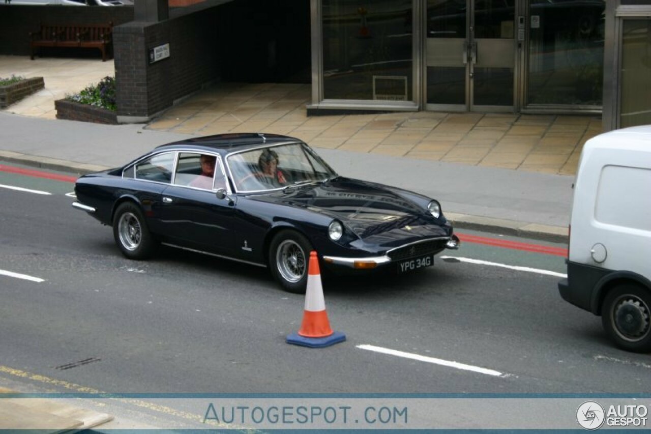 Ferrari 365 GT 2+2