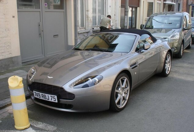 Aston Martin V8 Vantage Roadster