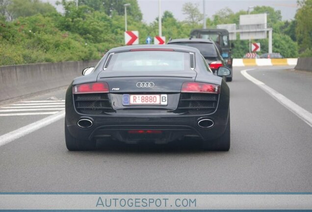 Audi R8 V10