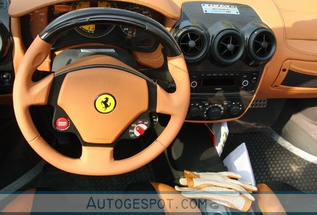 Ferrari Scuderia Spider 16M