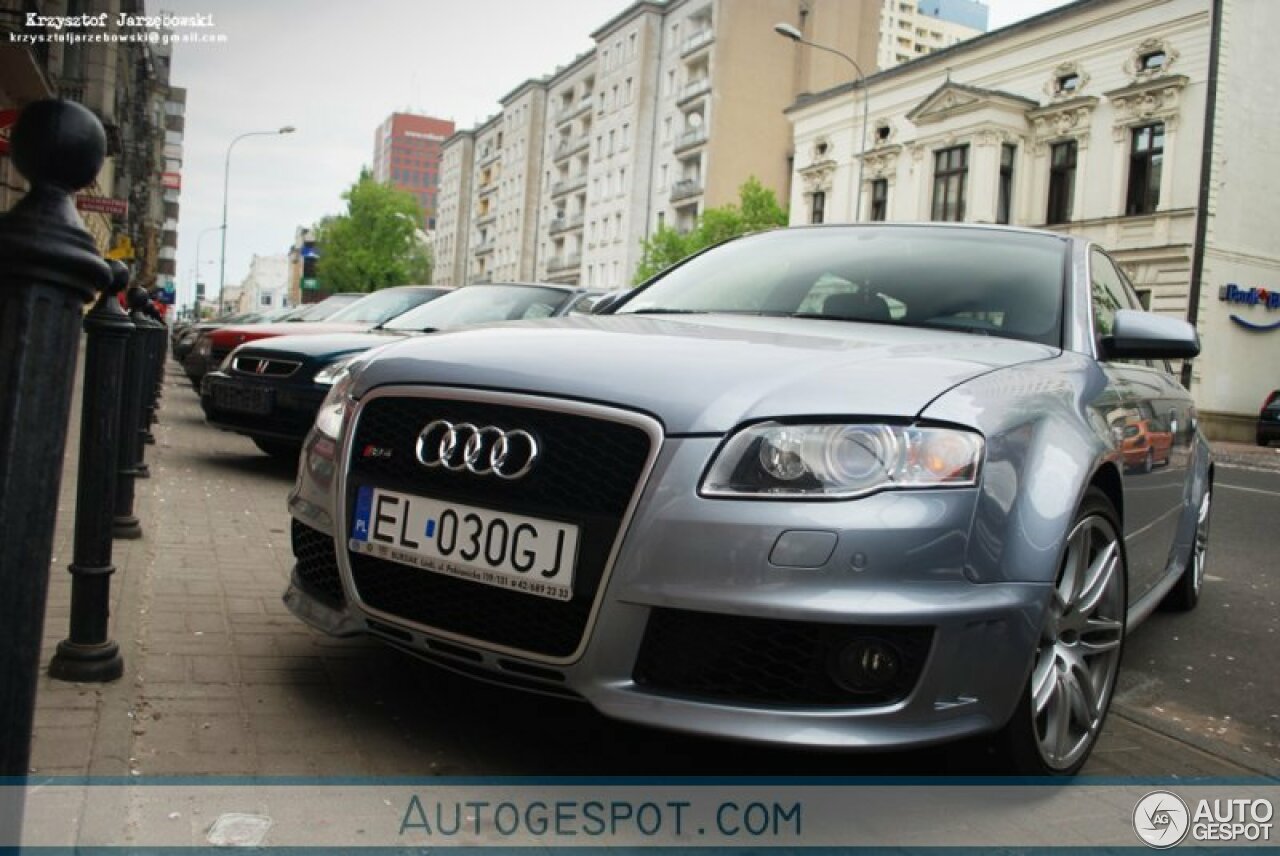 Audi RS4 Avant B7