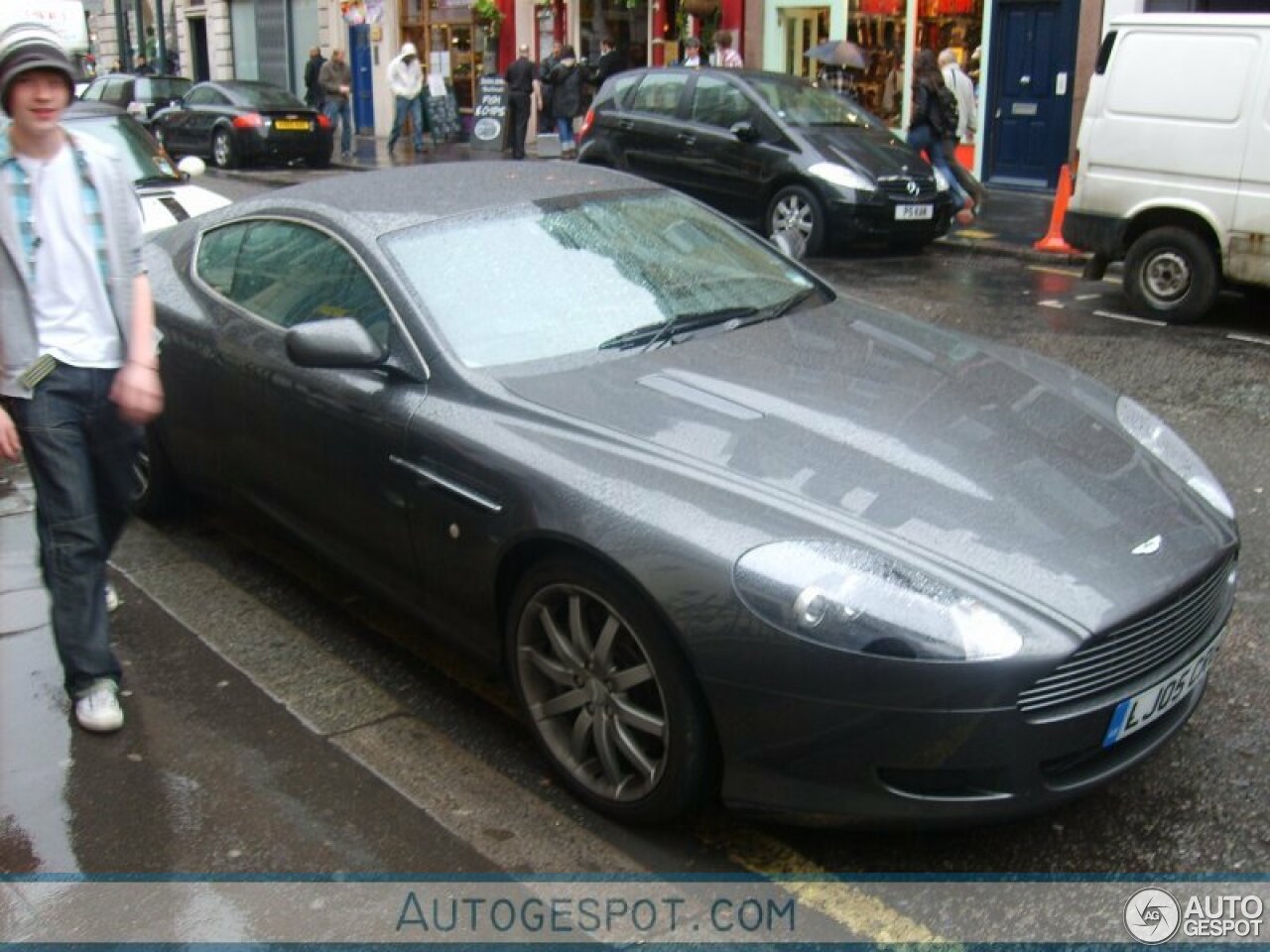 Aston Martin DB9