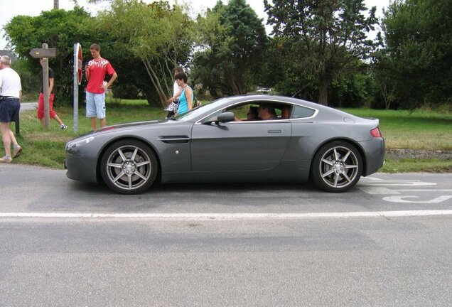 Aston Martin V8 Vantage