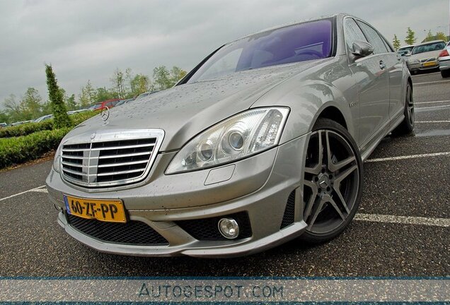 Mercedes-Benz S 65 AMG V221