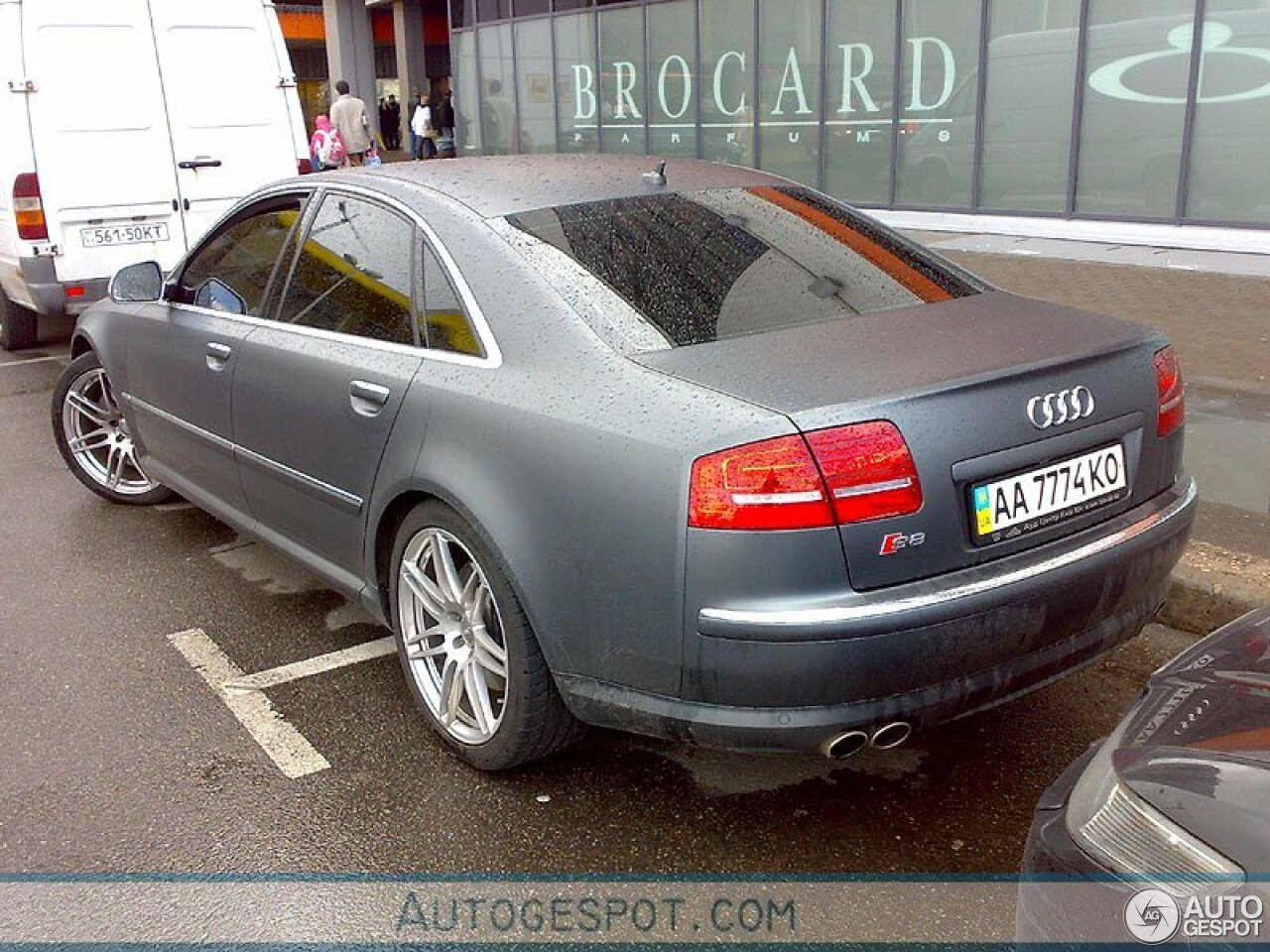 Audi S8 D3