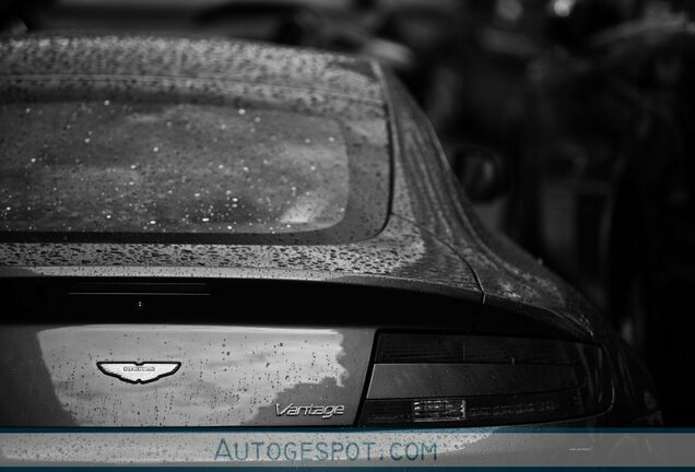 Aston Martin V8 Vantage