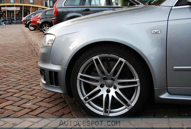 Audi RS4 Avant B7