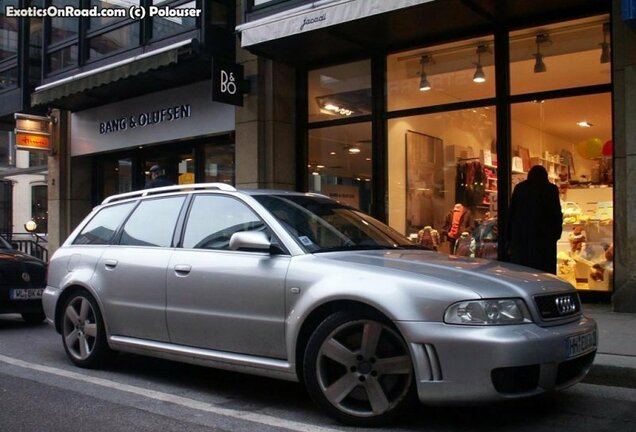 Audi RS4 Avant B5