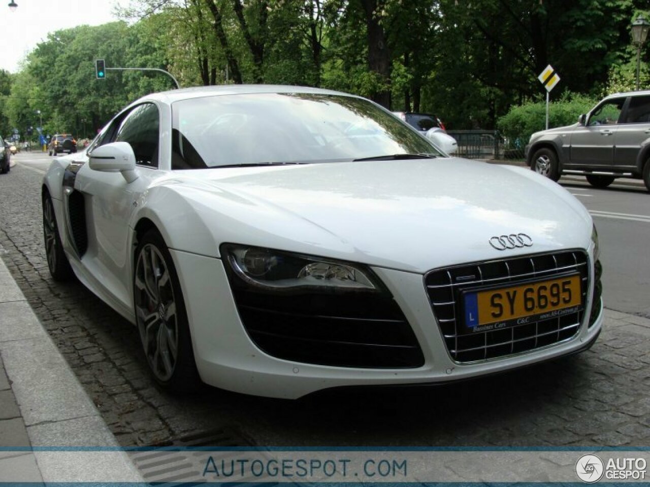 Audi R8 V10